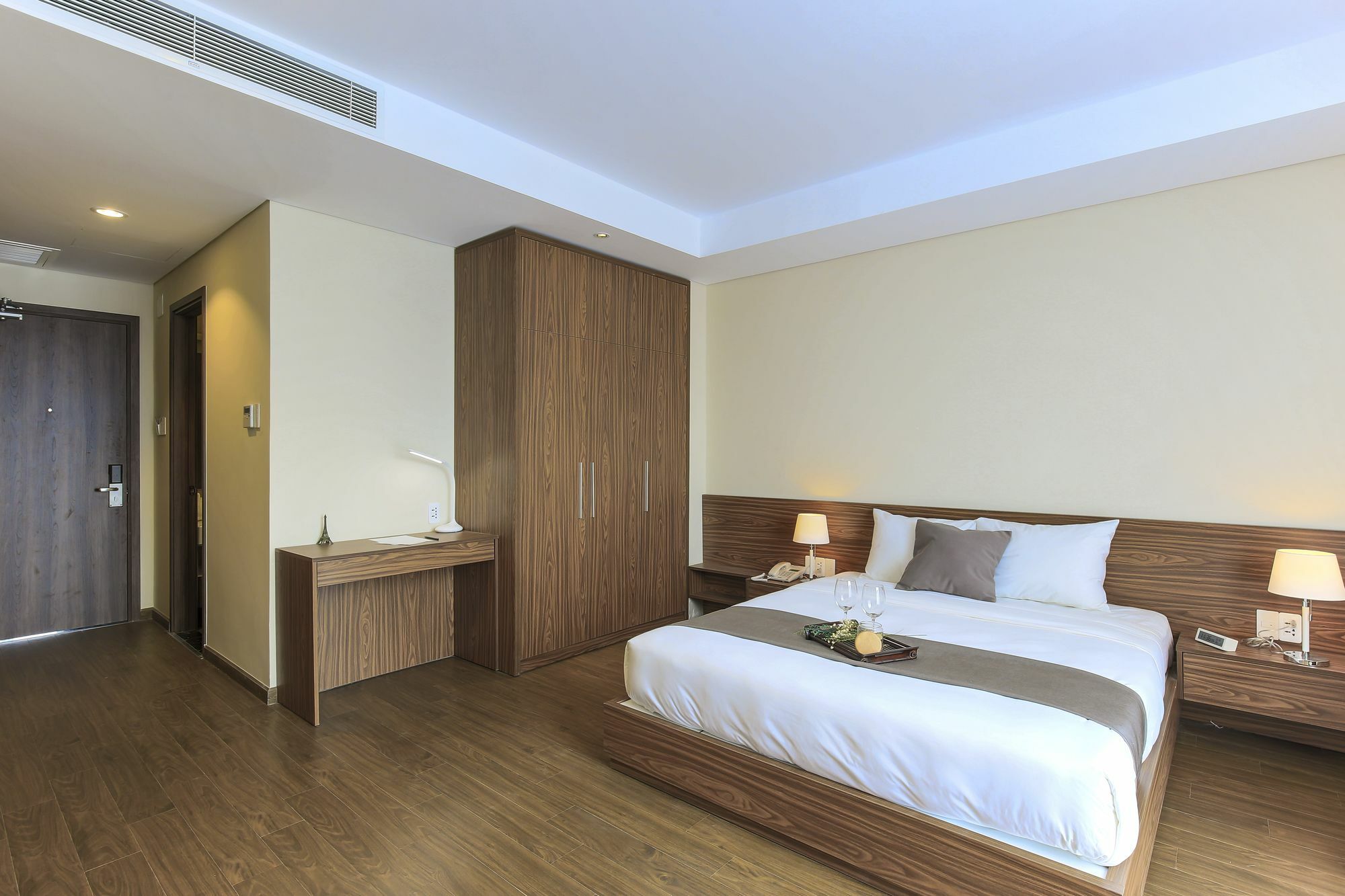 Aurora Serviced Apartments (Adults Only) Ho Chi Minh-stad Buitenkant foto