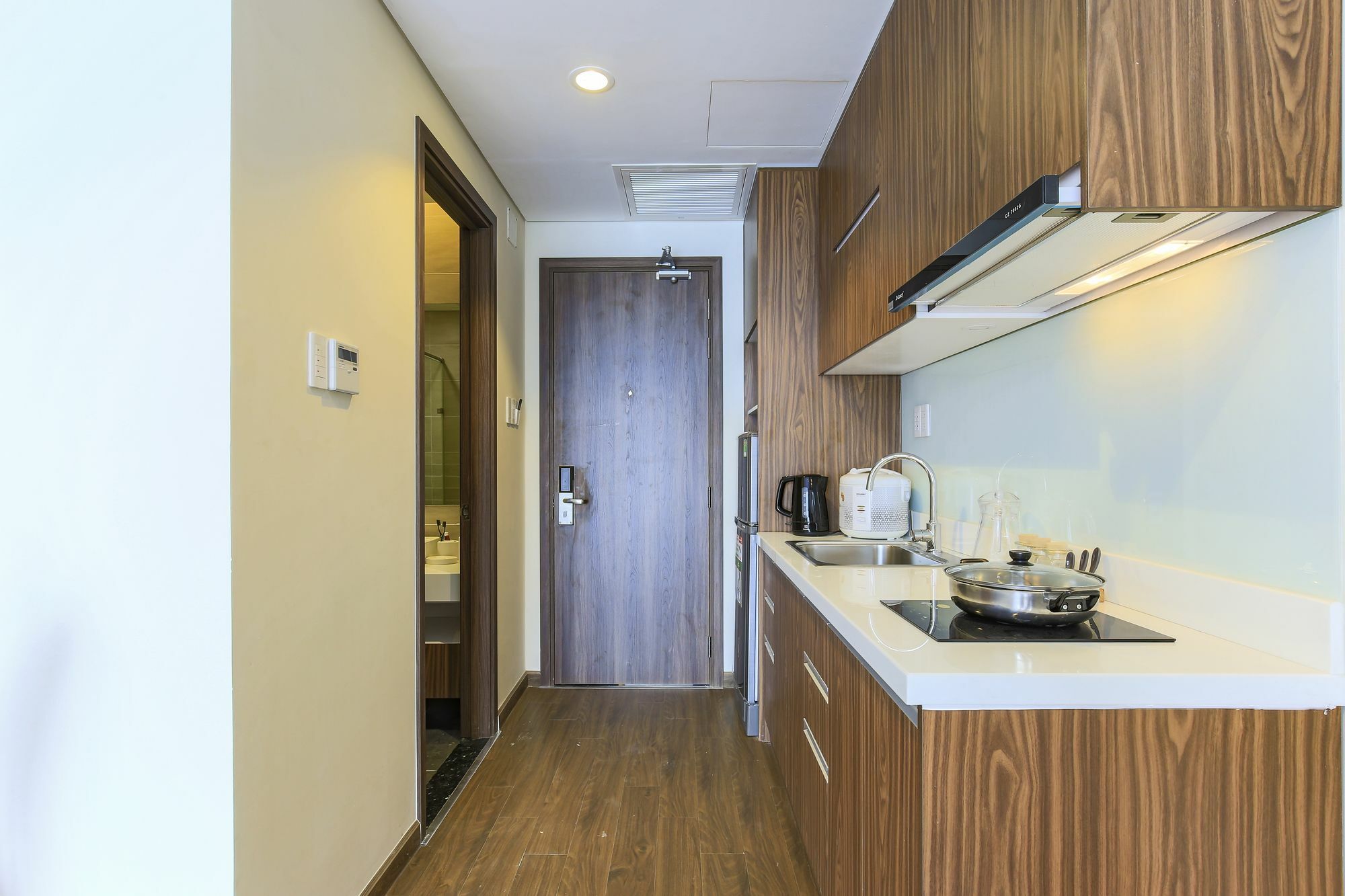 Aurora Serviced Apartments (Adults Only) Ho Chi Minh-stad Buitenkant foto