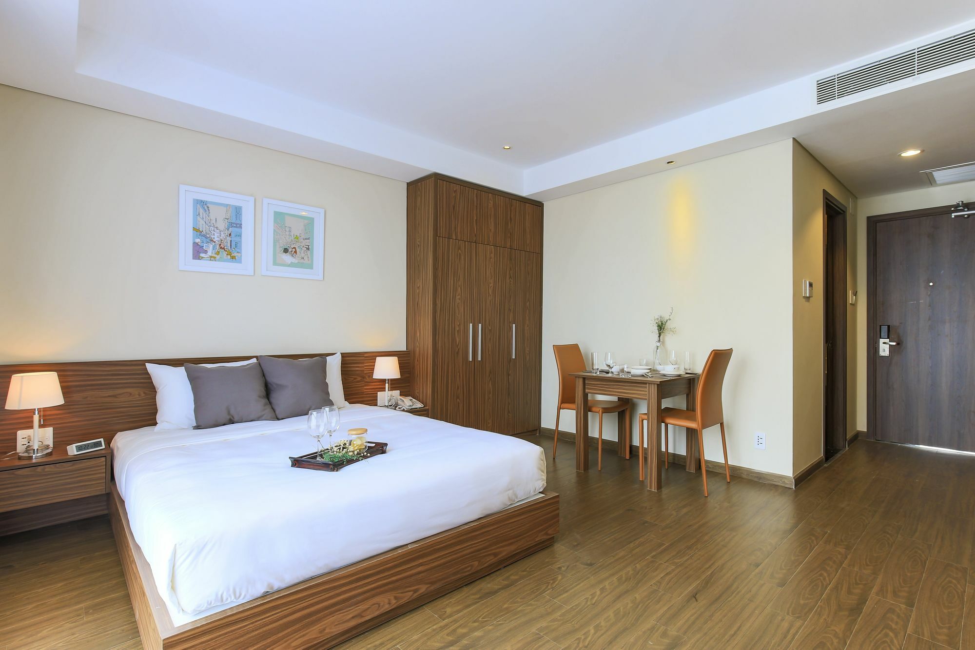 Aurora Serviced Apartments (Adults Only) Ho Chi Minh-stad Buitenkant foto